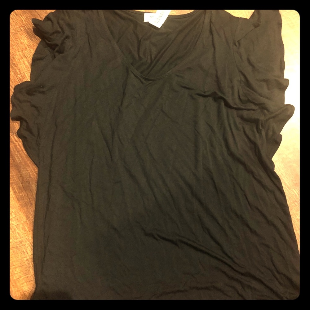 Black okc navy blouse with loose sleeves